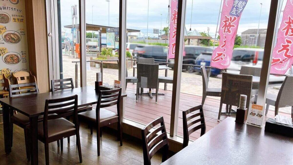 おふくろ食堂の店内