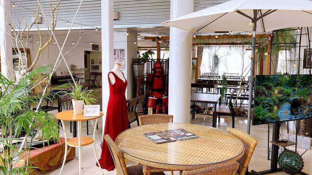 二コラテラスの店内